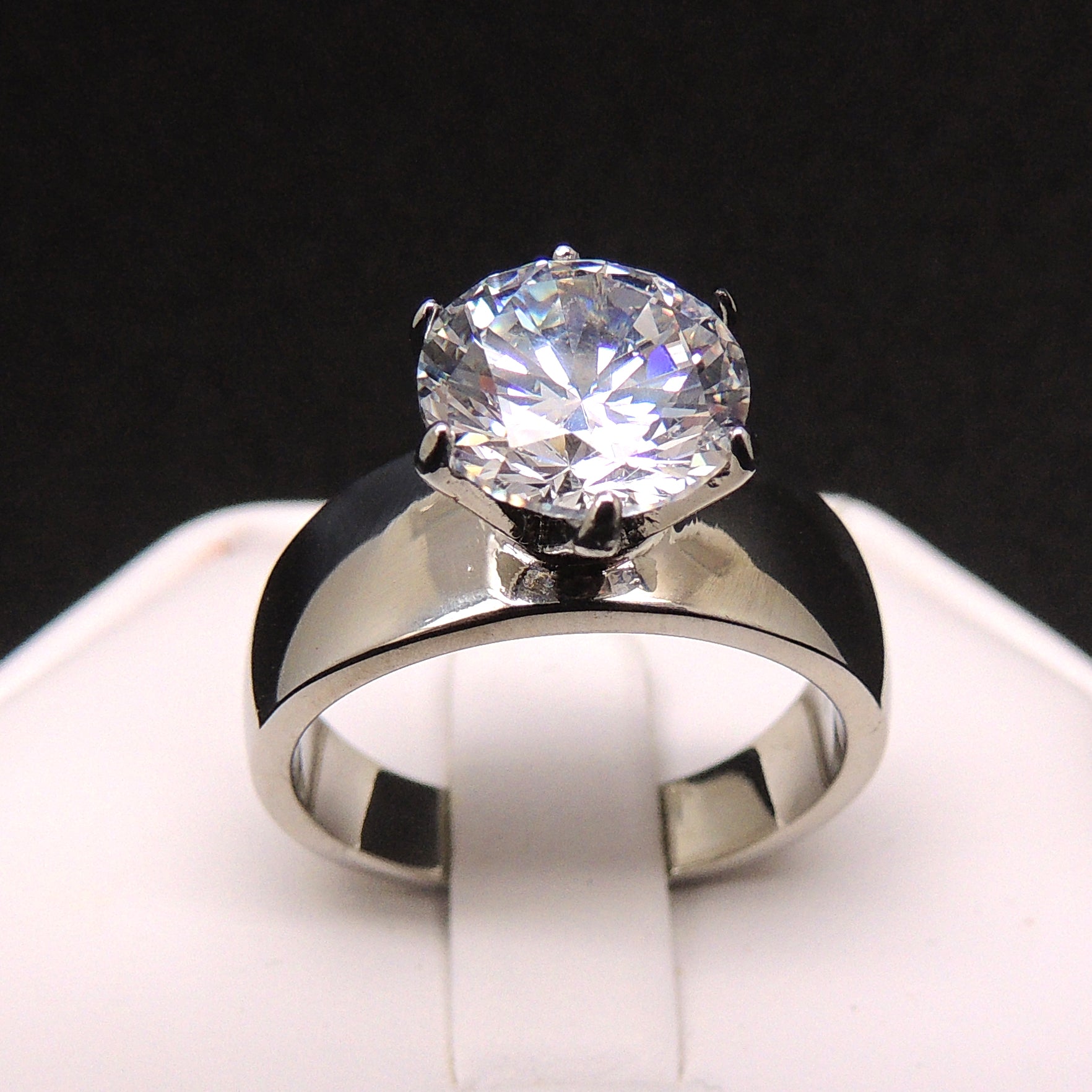ZoeEngagementRingStainlessSteel10mmSolitaireWomensGingerLyneCollectionSize10_Silver-2