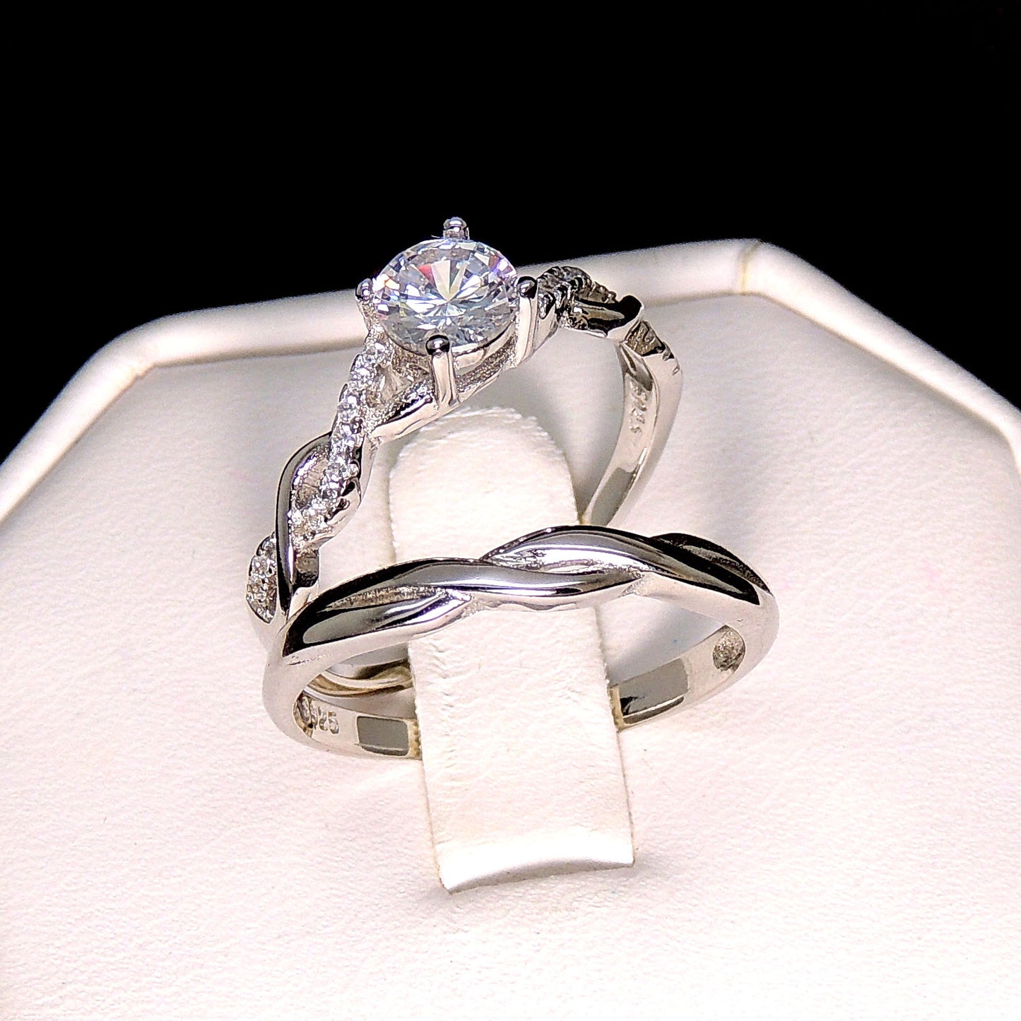 QueenaWeddingRingSetforWomenSterlingSilverEngagementBridalCzBandGingerLyneCollection_Silver-4