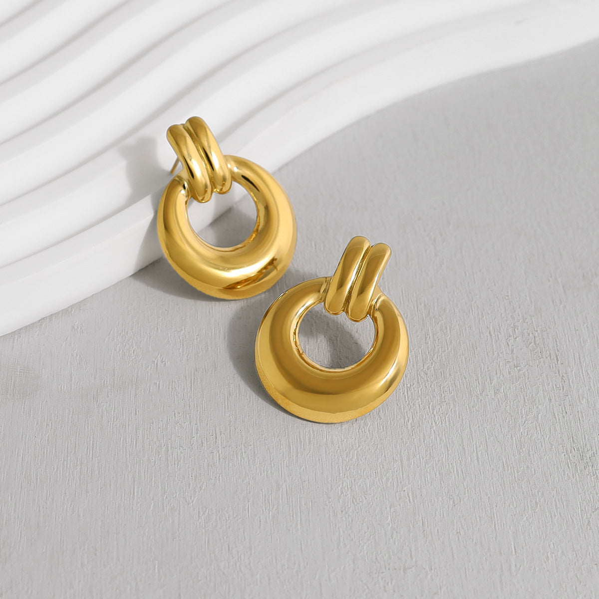 RetroCircleDropEarringsforWomenGoldStainlessSteelChunkyHoopRoundStudsGingerLyne_Gold-2