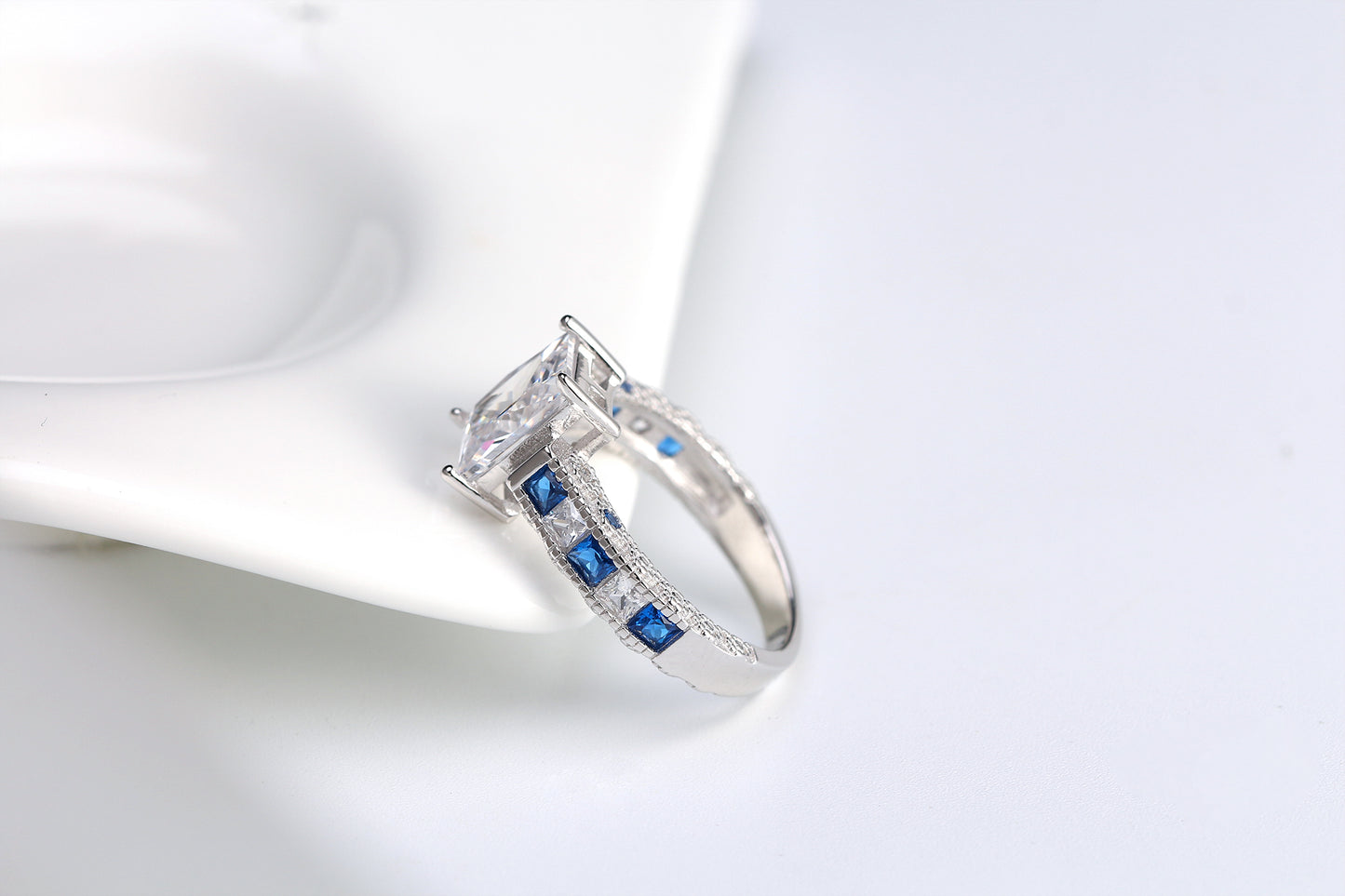 KatharinaEngagementRingSterlingSilverEmeraldCzWomenGingerLyneCollection_Silver-6