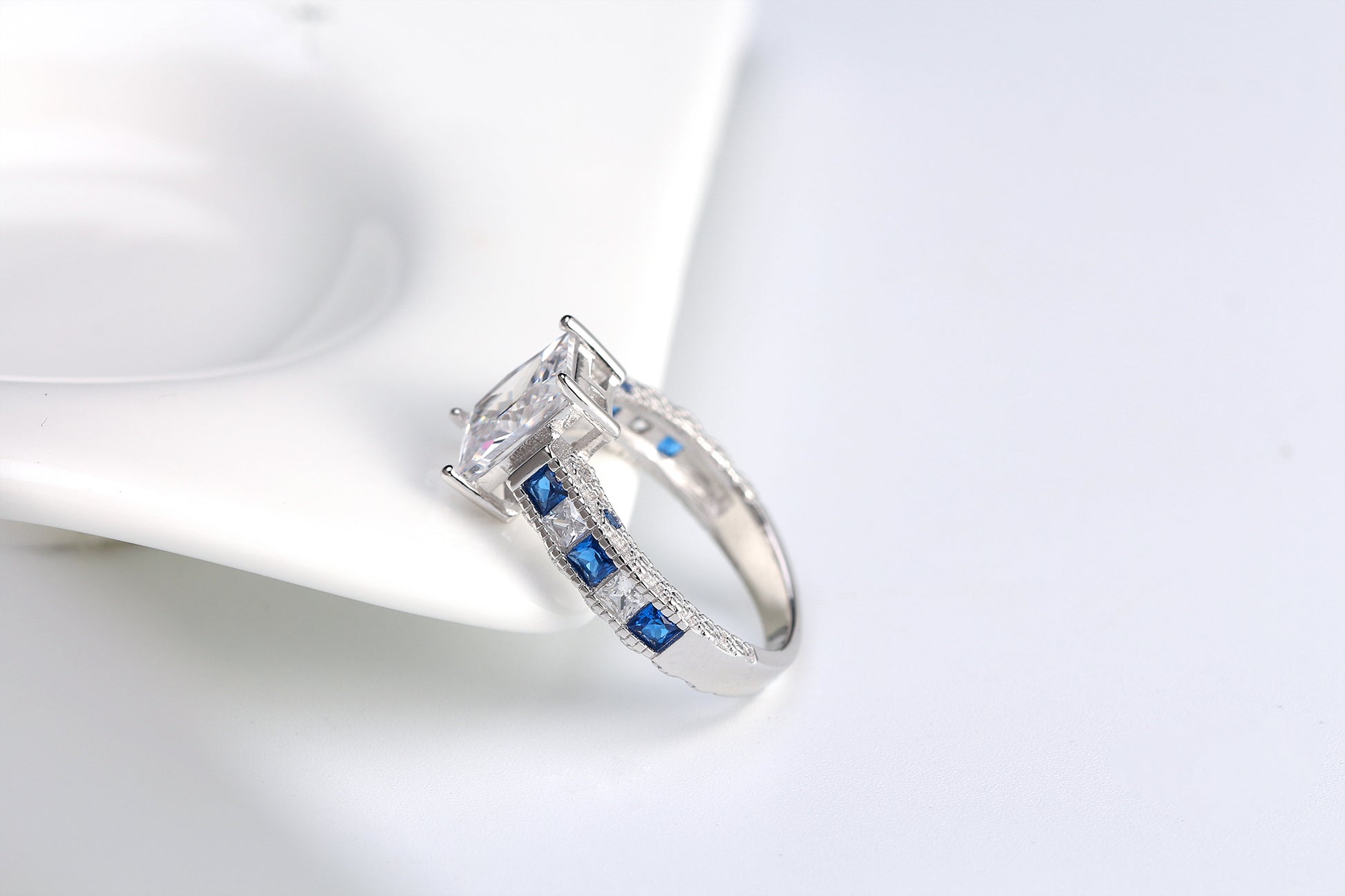 KatharinaEngagementRingSterlingSilverEmeraldCzWomenGingerLyneCollection_Silver-6