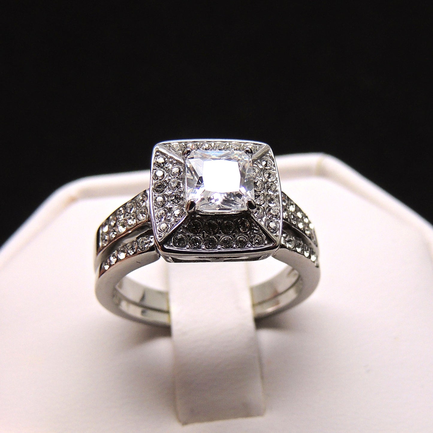 BritneyWeddingRingSetforWomenEngagementMatchingBandStainlessCzHaloGingerLyneSize5_Silver-2