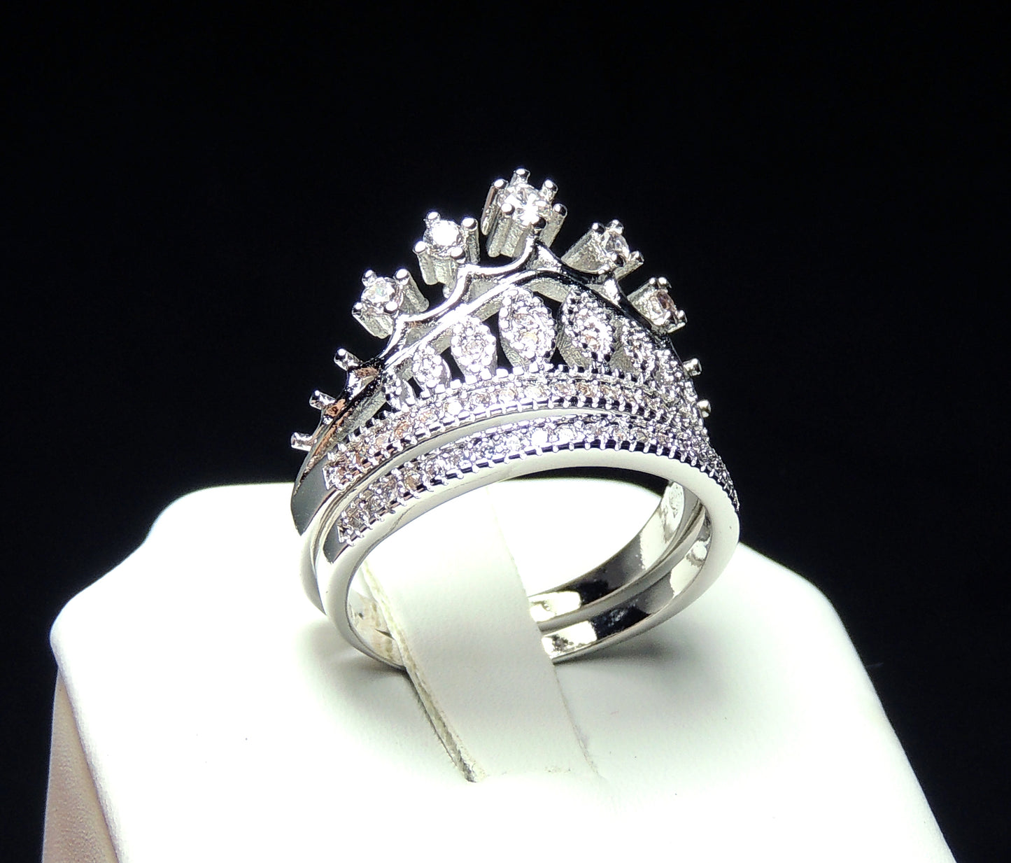 LillettCrownWeddingRingSetforWomenBridalEngagementMatchingBandGingerLyneCollection_Silver-5