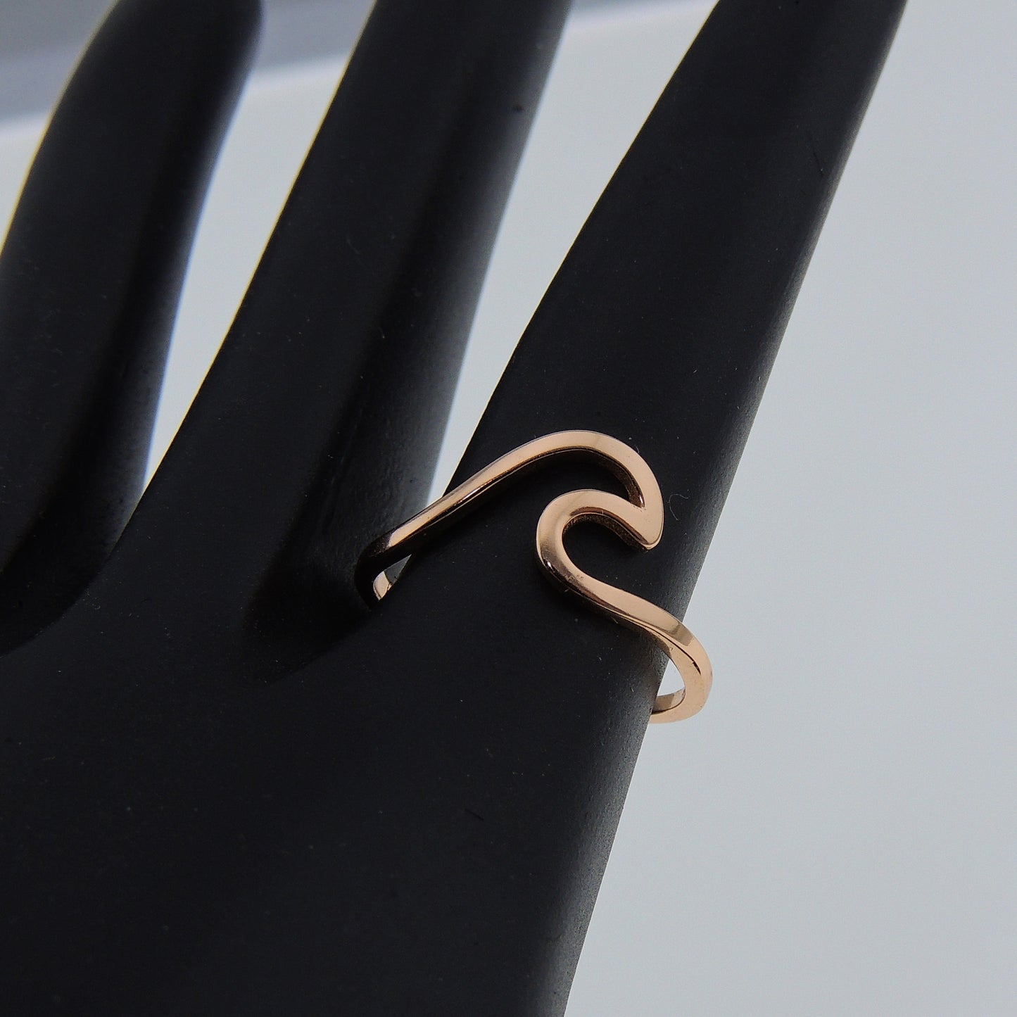 OceanWaveRingSurfDesignRoseGoldPlatedSterlingSilverWomenGingerLyneCollection_Gold-6
