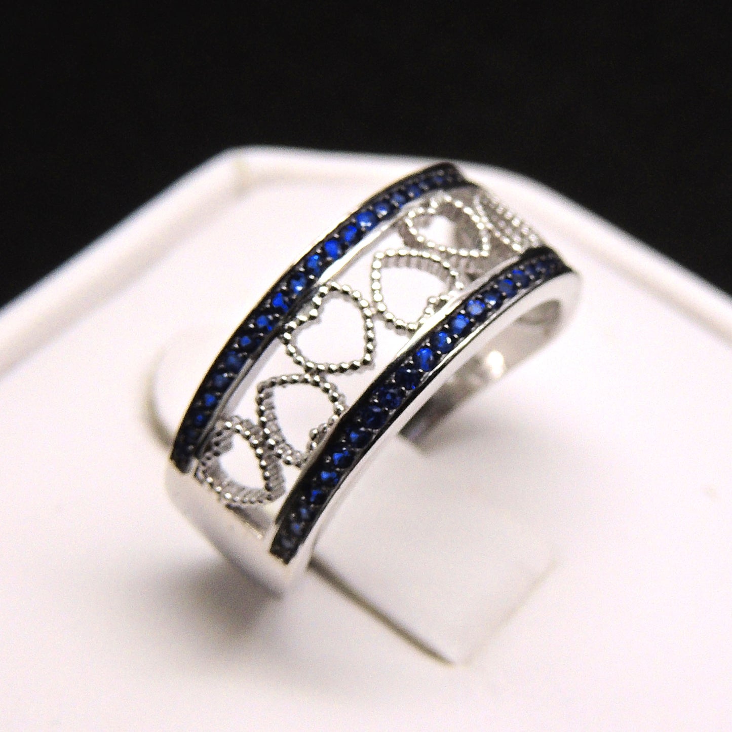 LacyHeartsBandRingSterlingSilverBlueCzWomensGingerLyneCollectionSize6_Silver-3