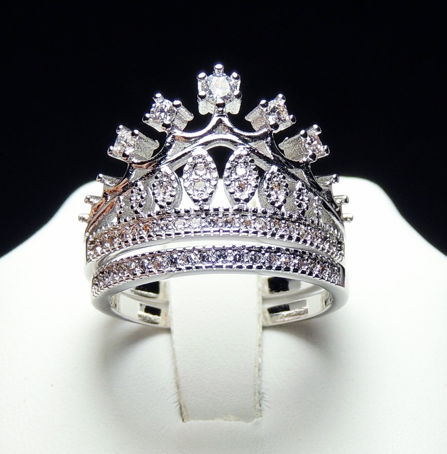 LillettCrownWeddingRingSetforWomenBridalEngagementMatchingBandGingerLyneCollection_Silver-2