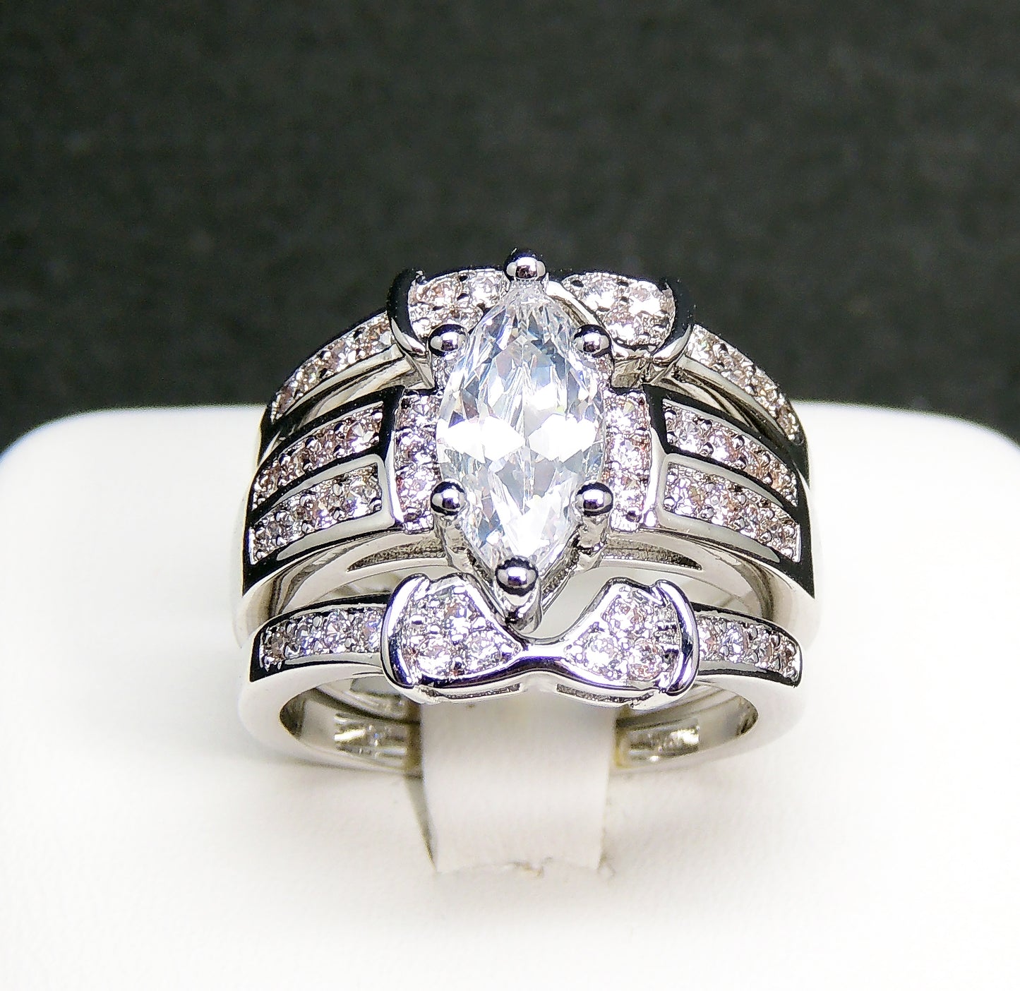 AdoraWeddingRingSetforWomenEngagementRing2MatchingBandCubicZirconiaBlackHaloGingerLyneCollection_Silver-6