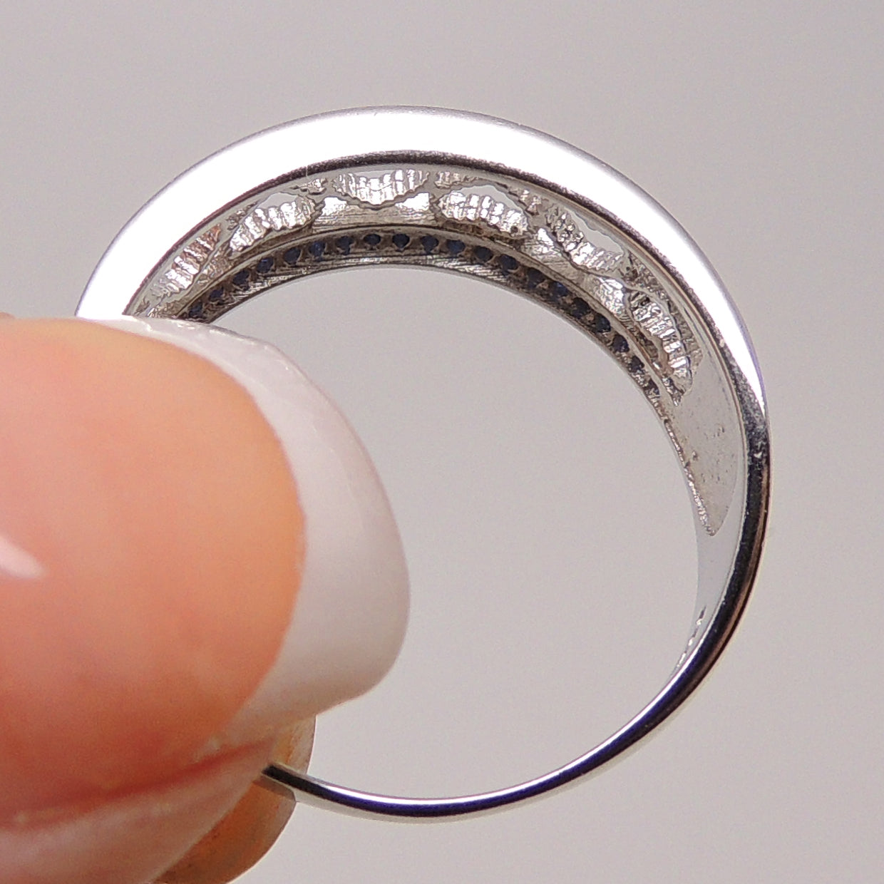 LacyHeartsBandRingSterlingSilverBlueCzWomensGingerLyneCollectionSize6_Silver-6