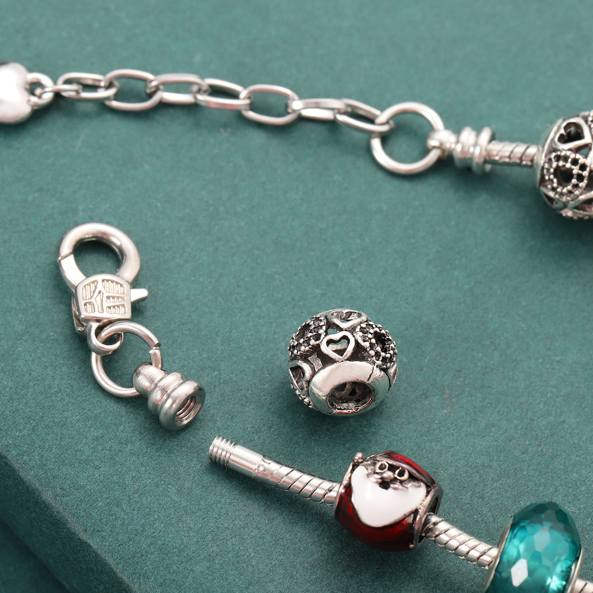 ChristmasCharmBraceletforWomenbyGingerLyne9"AlloyColorfulSantaHolidayItalianStyleBeads_Multi-color-5