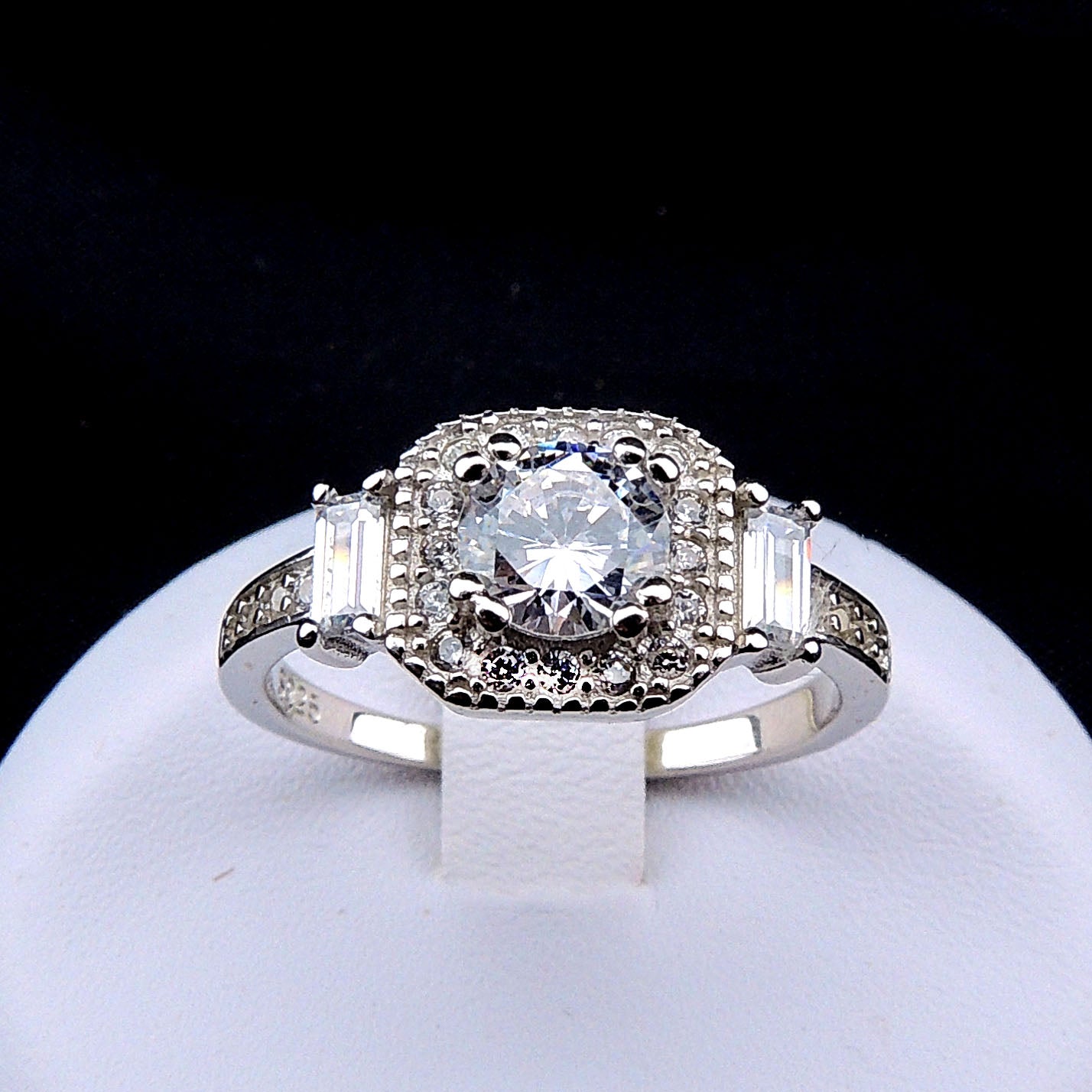 JulieannaBridalSetMulticutHaloCzEngagementRingWomensGingerLyneCollection_Silver-6