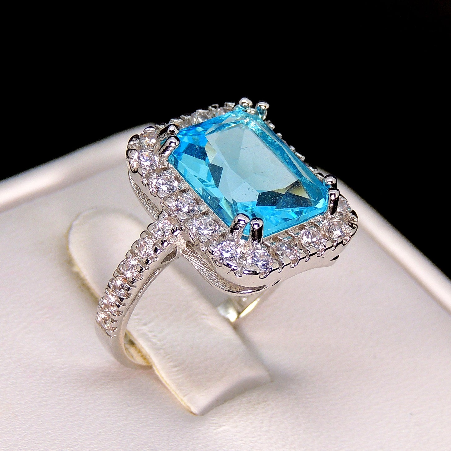 GinaStatementRingCreatedBlueTopaz6CtWomenGingerLyneCollection_Blue-3