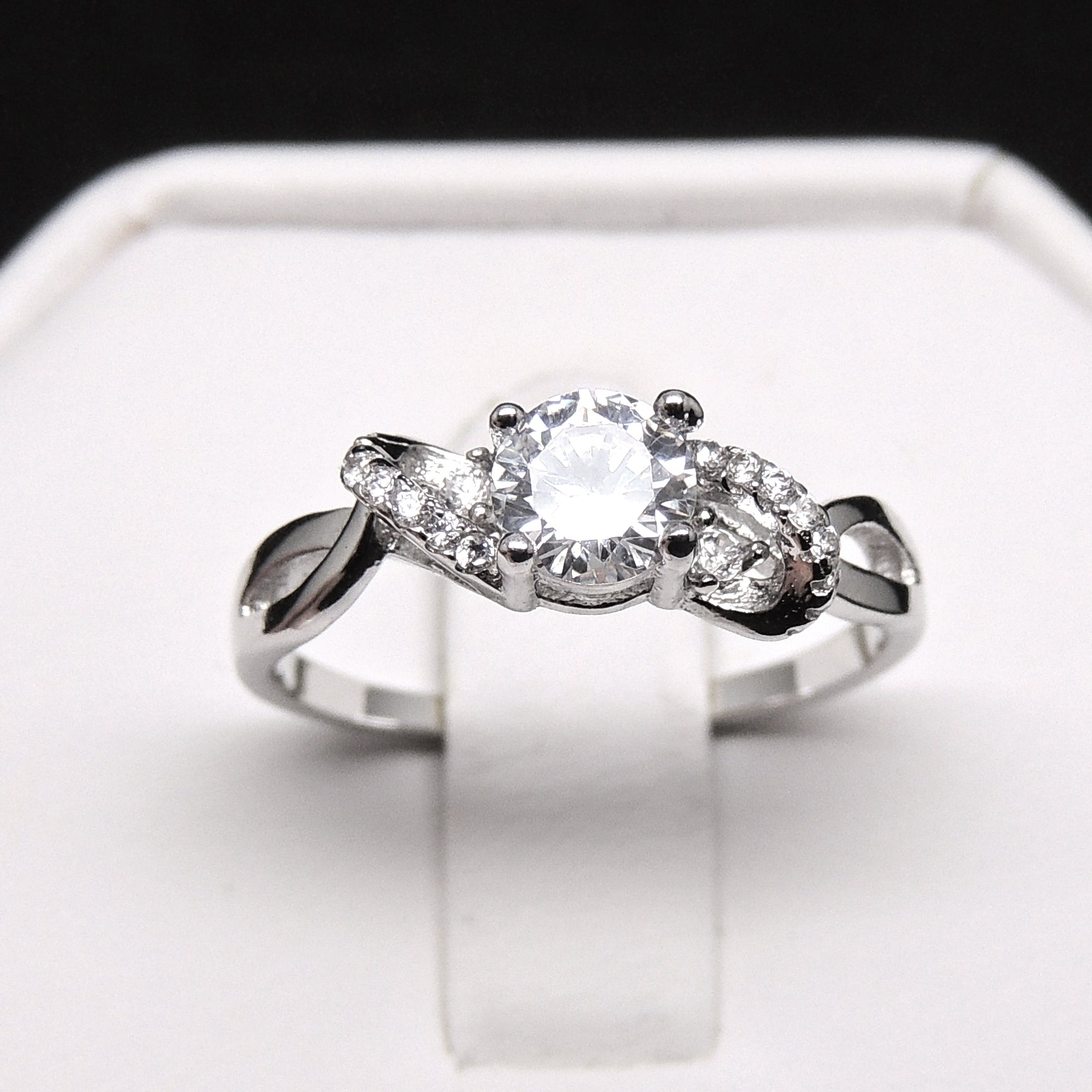 FerahEngagementRingCubicZirconiaSterlingSilverWomenGingerLyneCollection_Silver-2