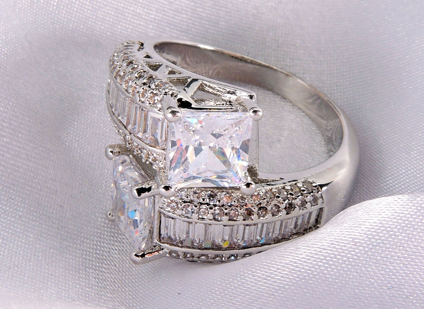 HeatherEngagementStatementRingWomensWhiteGoldPlatedGingerLyneCollectionSize10_Silver-5