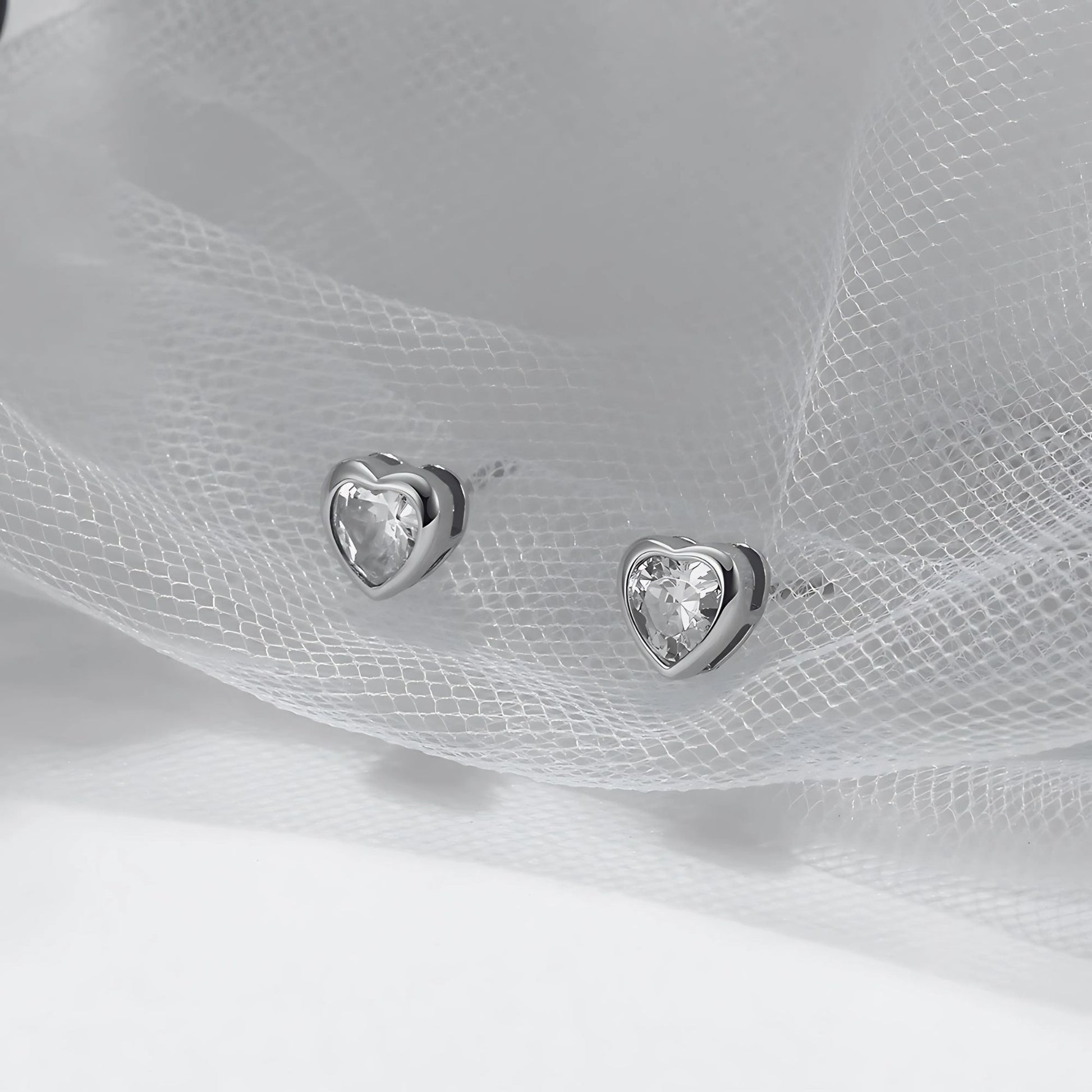 HeartEarringsforWomenbyGingerLyneGoldPlatedSterlingSilverStudSolitaireCubicZirconia_Clear-5