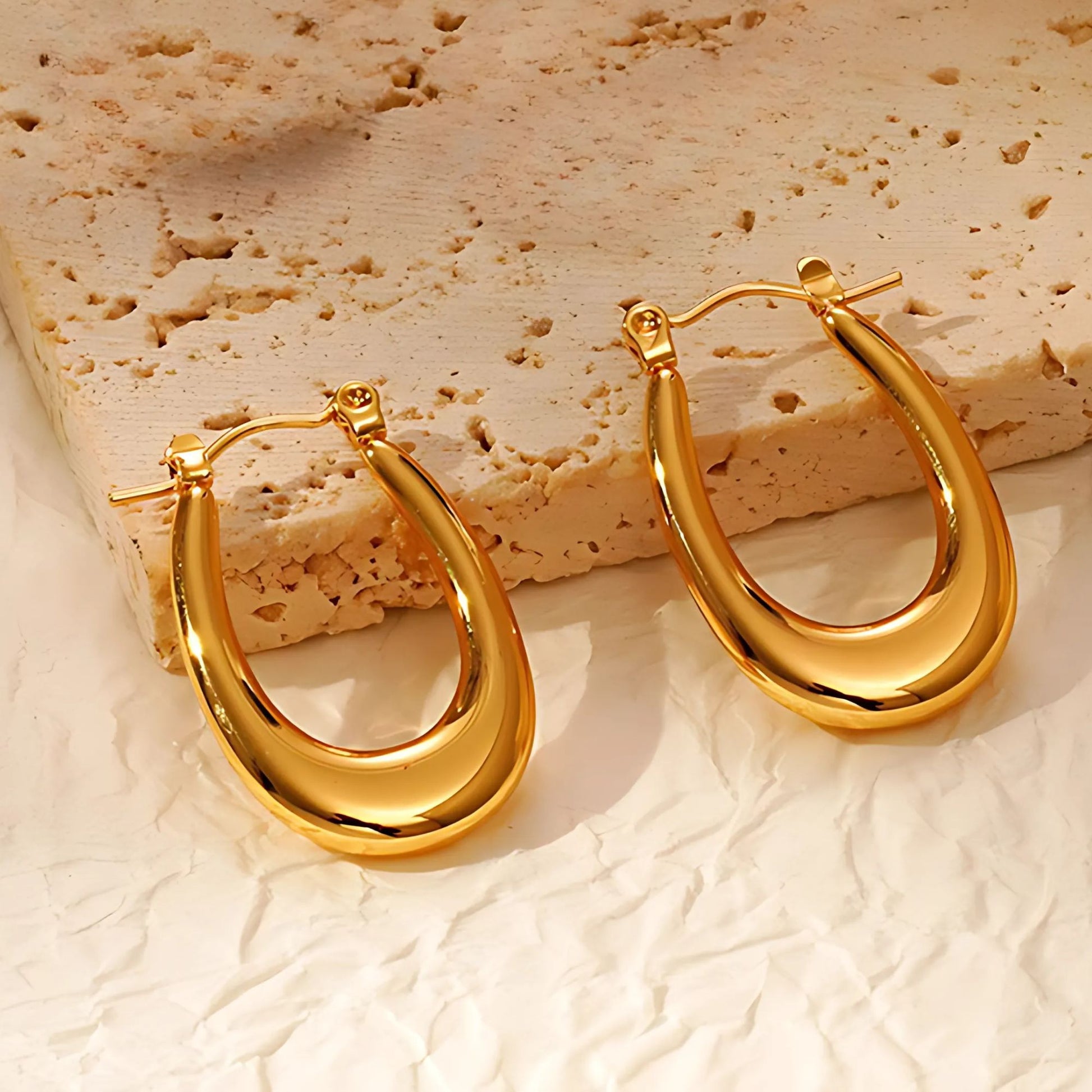 HoopEarringsforWomenbyGingerLyneGoldStainlessSteelLightweightClassicEverydayStyle_Gold-2