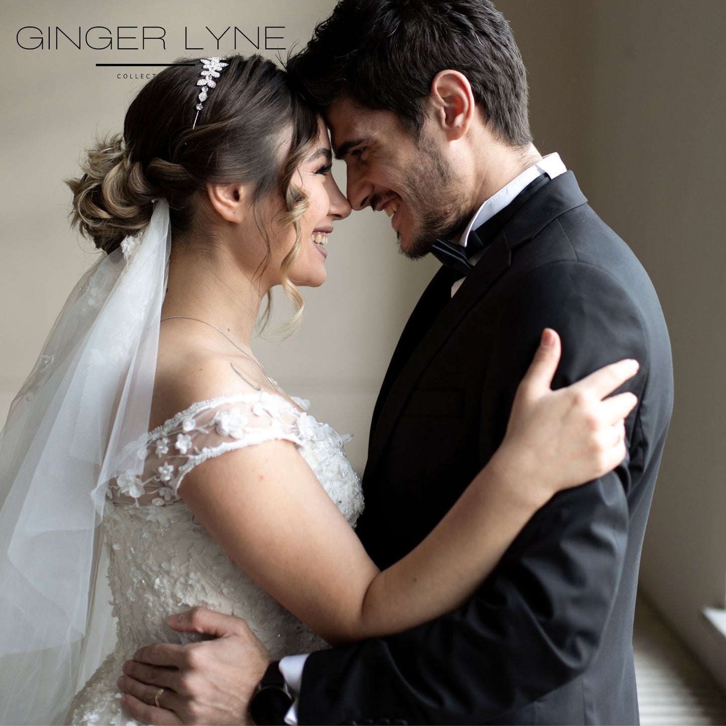 4mmStainlessSteelWeddingBandRingforWomenorMenGingerLyneCollection_4mmRainbow-7